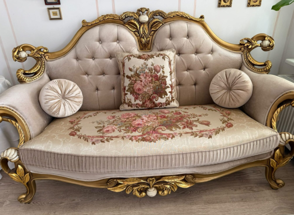 elegancka kanapa w stylu BAROKOWYM elegancka kanapa w stylu BAROKOWYM
