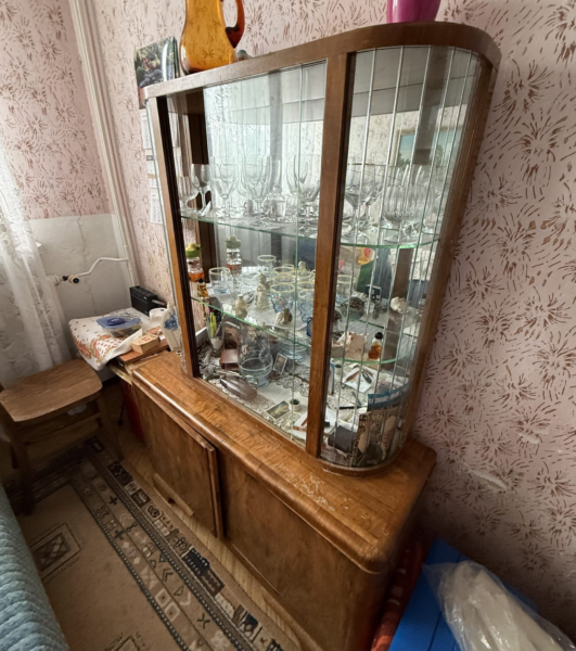 kredens z witryną w stylu Art Deco kredens z witryną w stylu Art Deco