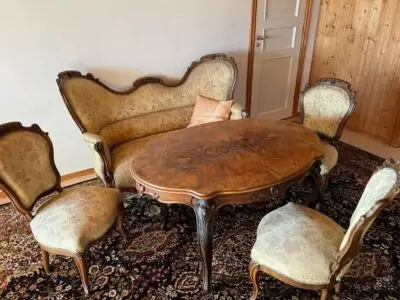 6 krzeseł sofa stół