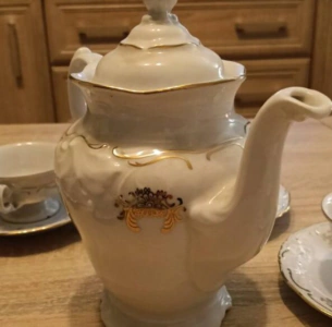 antyczna porcelana
