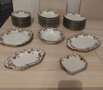 porcelana Chodzież w RÓŻE